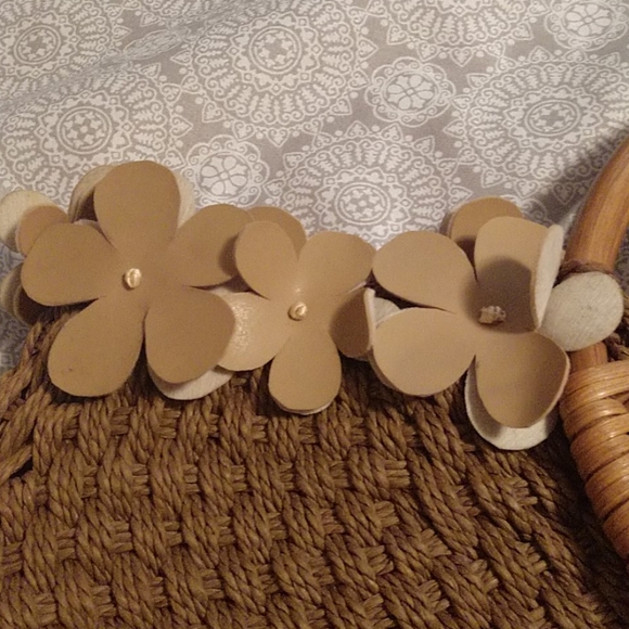 Brown Jute Handbag 👜 w/Round Wooden Handles - Picture 3 of 9